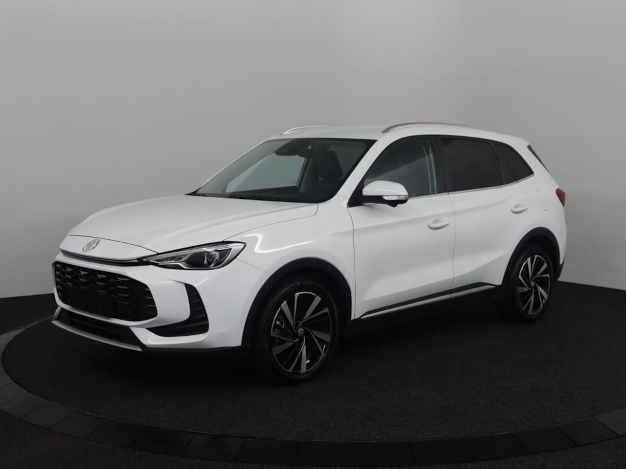 MG ZS - 1.5 Hybrid + Aut. Luxury | Keyless entry | 360 Camera| Stoelverwarming voor + Stuurverwarm - AutoWereld.nl
