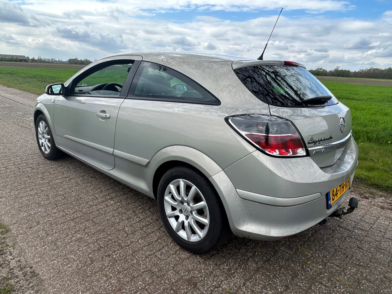 Opel Astra GTC - Coupé - AutoWereld.nl