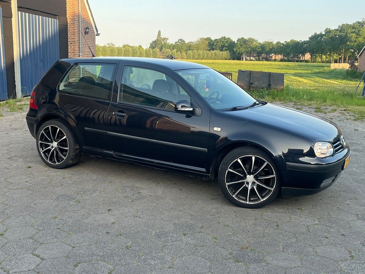 Volkswagen Golf - 1.6 Trendline Trendline SR