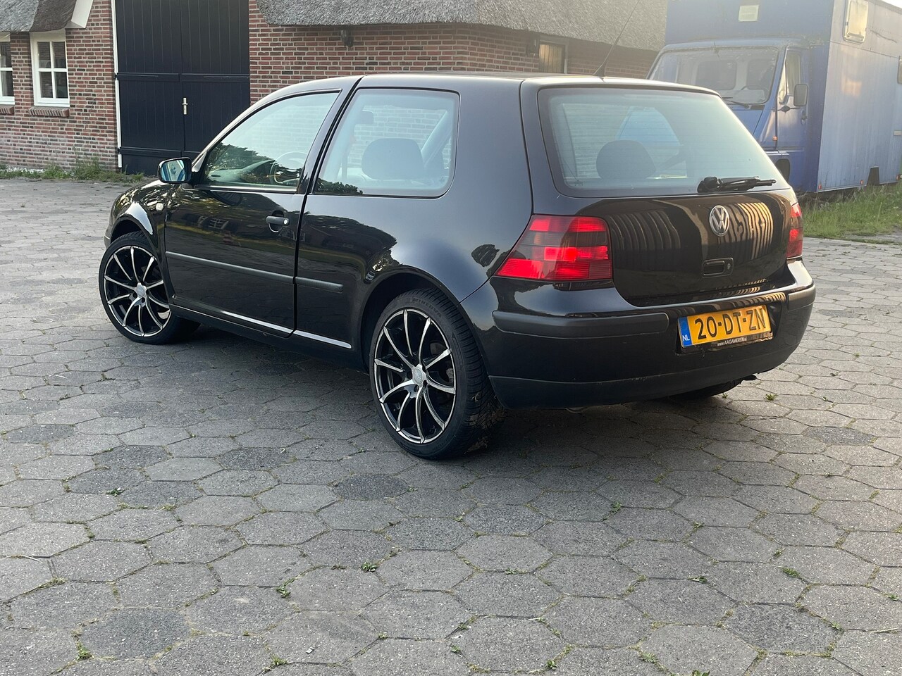 Volkswagen Golf - 1.6 Trendline Trendline SR