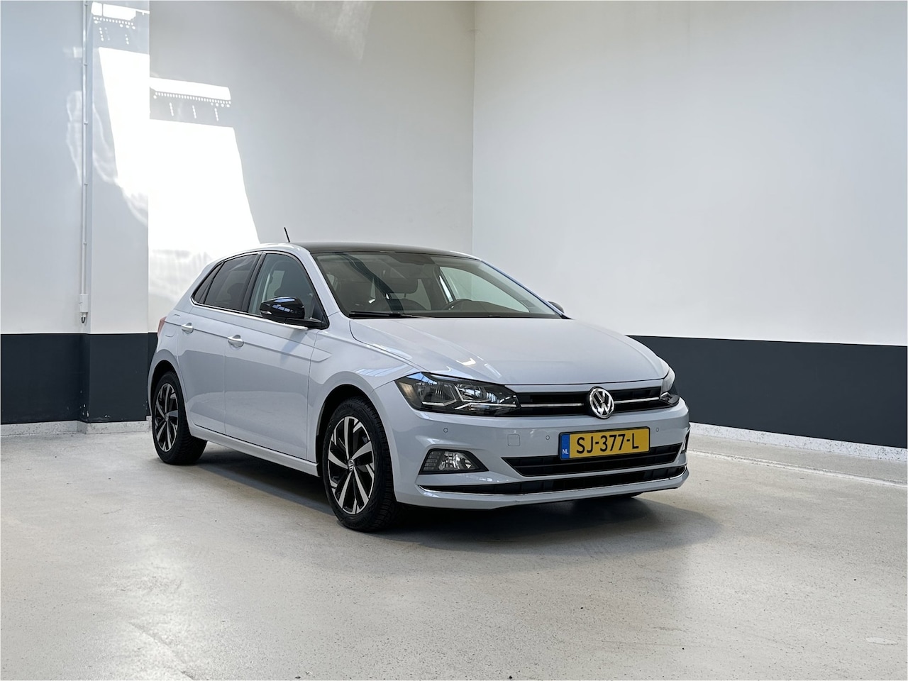 Volkswagen Polo - 1.0 TSI Highline Business Automaat | Apple Carplay/Android auto| LM velgen | PDC | airco - AutoWereld.nl