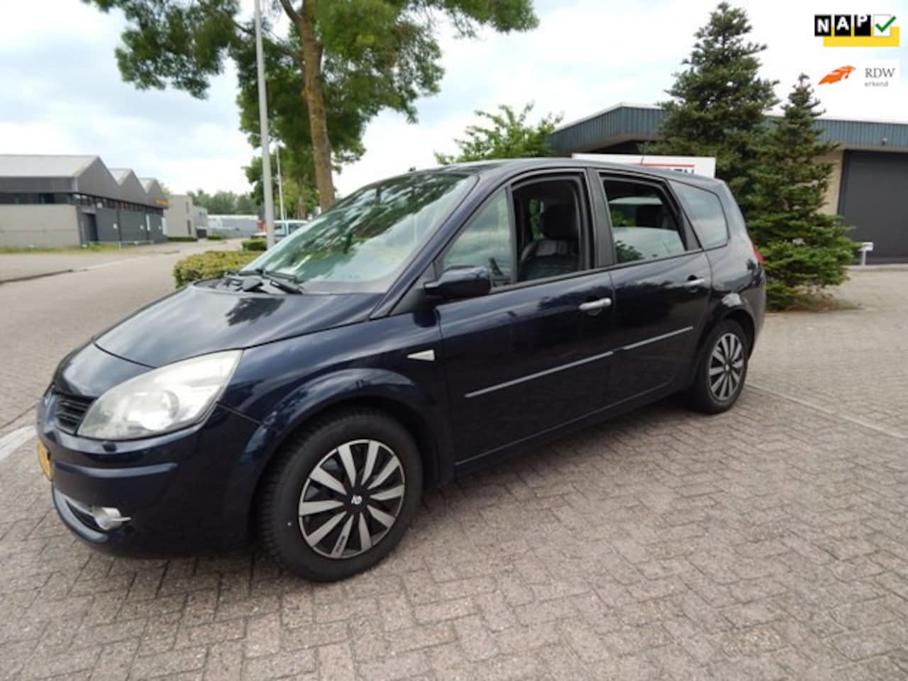 Renault Grand Scénic - 2.0-16V Tech Line AUTOMAAT CLIMA - AutoWereld.nl