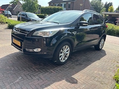 Ford Kuga - 1.5 Titanium 4WD Panoramadak, stoelverwarming, trekhaak, automaat, halfleer