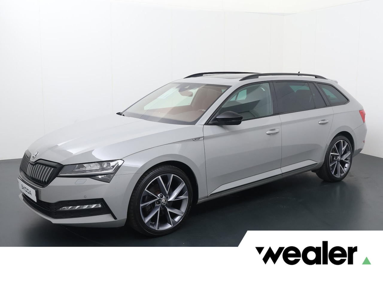 Skoda Superb Combi - 1.4 TSI iV Sportline Business | 218 PK | SoH 97% | Trekhaak | Panoramadak | Virtual Pedal - AutoWereld.nl
