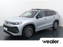 Volkswagen Tayron - 1.5 eHybrid R-Line Edition | 204 PK | SoH 100% | Panoramadak | Area View 360 graden | Matr
