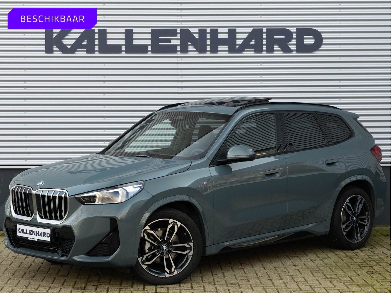BMW X1 - sDrive18i M-Sport - Pano - Trekhaak - ACC - Memoryzetel - Harman Kardon - AutoWereld.nl