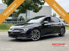 Volkswagen Golf - 8 1.5 eTSI R-Line DSG PANO IQ AMBIENT BLACK