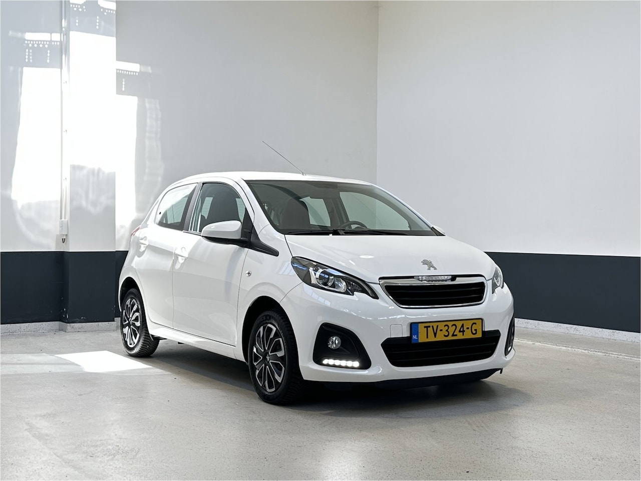 Peugeot 108 - 1.0 e-VTi Active | Bluetooth | NL | Airco | C.V | - AutoWereld.nl
