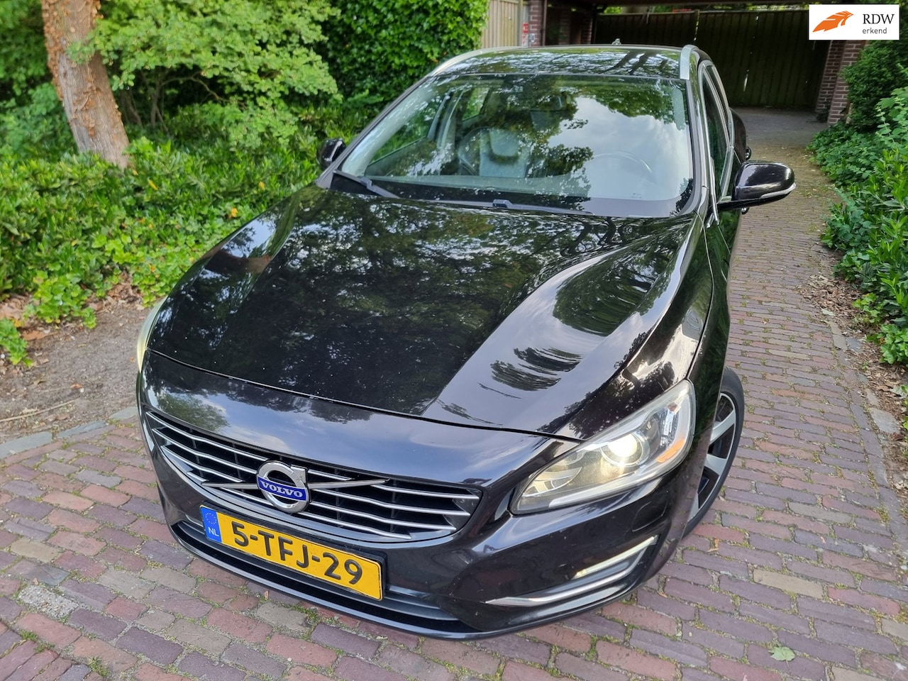 Volvo V60 - 2.4 D6 AWD Plug-In Hybrid Summum 2.4 D6 AWD Plug-In Hybrid Summum - AutoWereld.nl