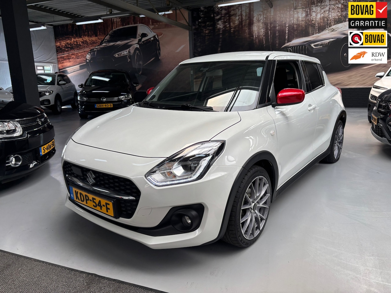 Suzuki Swift - 1.2 Select Smart Hybrid / Camera / Stoelverwarming - AutoWereld.nl