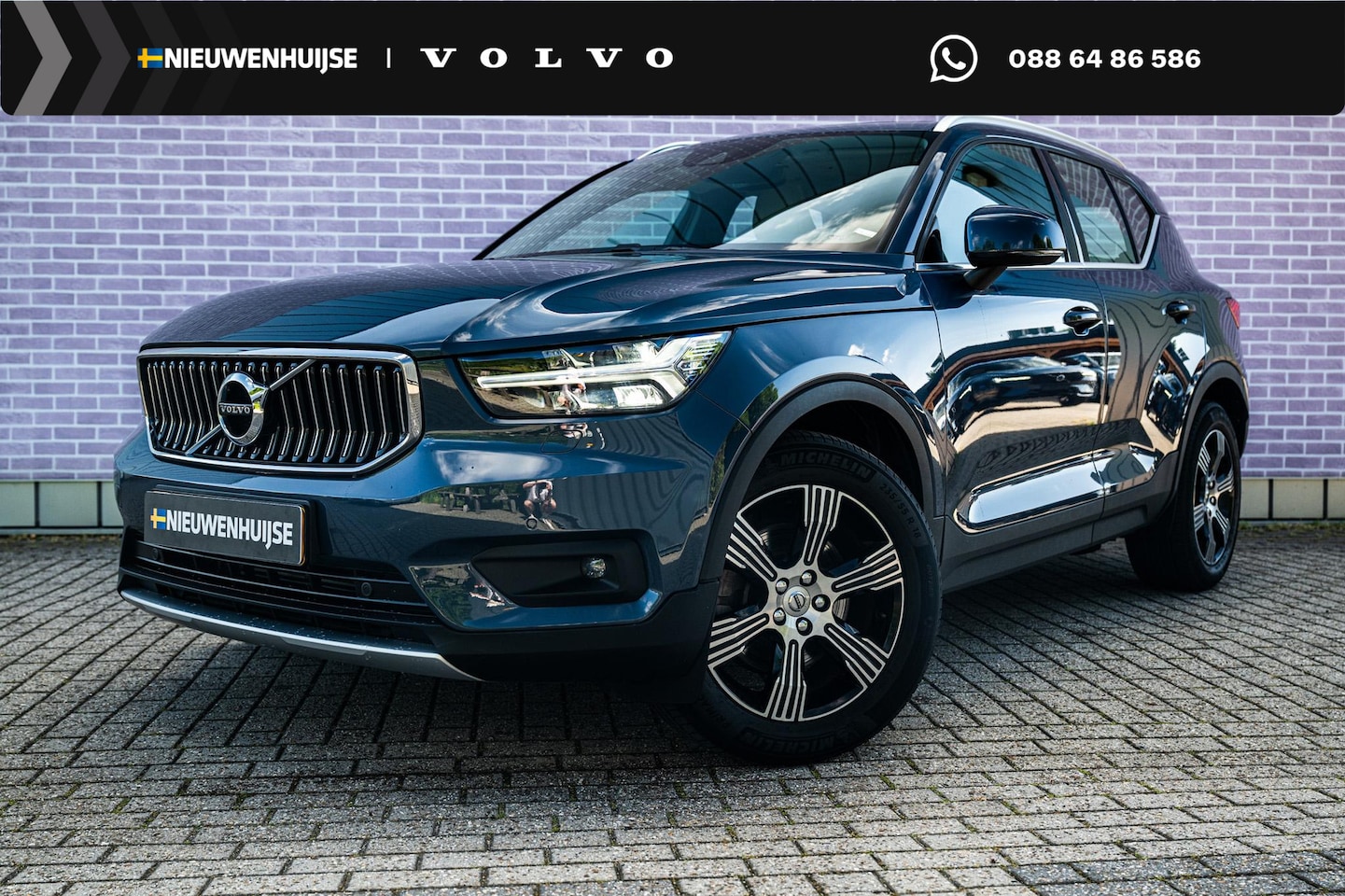 Volvo XC40 - 2.0 T4 Inscription | Panoramadak | Lederen bekleding | Adaptive cruise control | Stoelverw - AutoWereld.nl