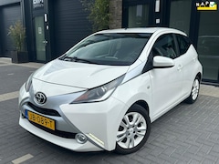 Toyota Aygo - 1.0 VVT-i x-clusiv- Automaat- achteruitcamera