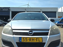 Opel Astra - 1.6 Essentia
