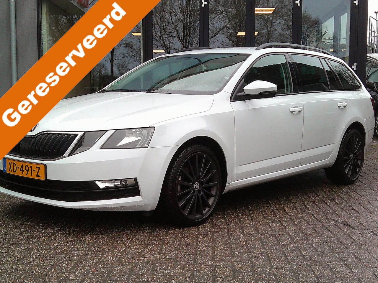 Skoda Octavia Combi - 1.0 TSI Greentech Ambition Business Staat in De Krim - AutoWereld.nl