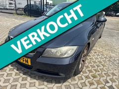 BMW 3-serie - 318d High Executive