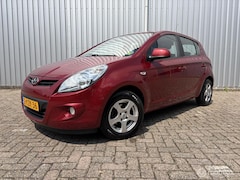 Hyundai i20 - 1.2i DynamicVersion Airco Navi Pdc Nieuwe Apk