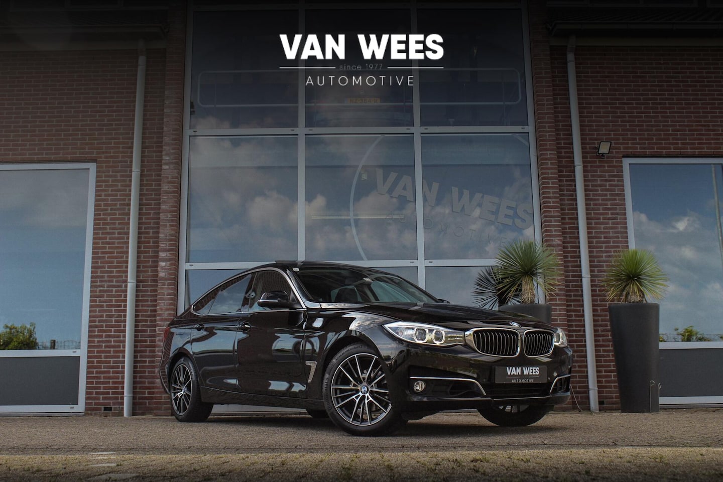 BMW 3-serie Gran Turismo - 320i Executive Luxury Line | Camera | Panoramadak | Sportstuur | Stoelverwarming | Sportst - AutoWereld.nl