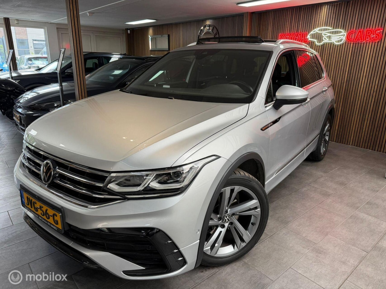 Volkswagen Tiguan - 1.5 TSI 3x R-Line/ Pano / 360°Camera/ Vol Op - AutoWereld.nl