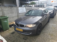 BMW 1-serie - 116i met schuifkanteldak/Airco