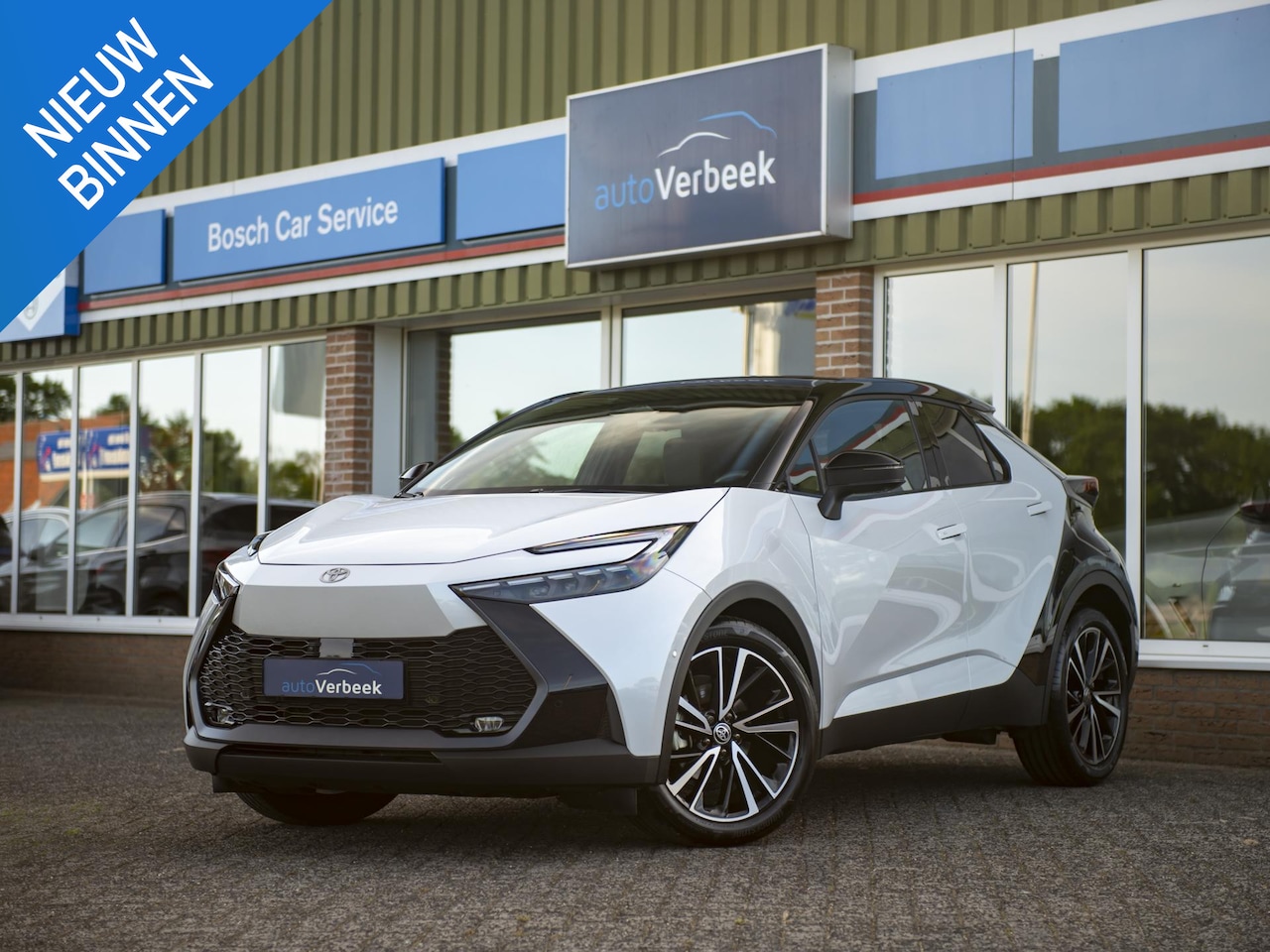 Toyota C-HR - 2.0 Hybrid 200 Première Edition | LED | Pano | Navi | Clima | Winterpakket - AutoWereld.nl