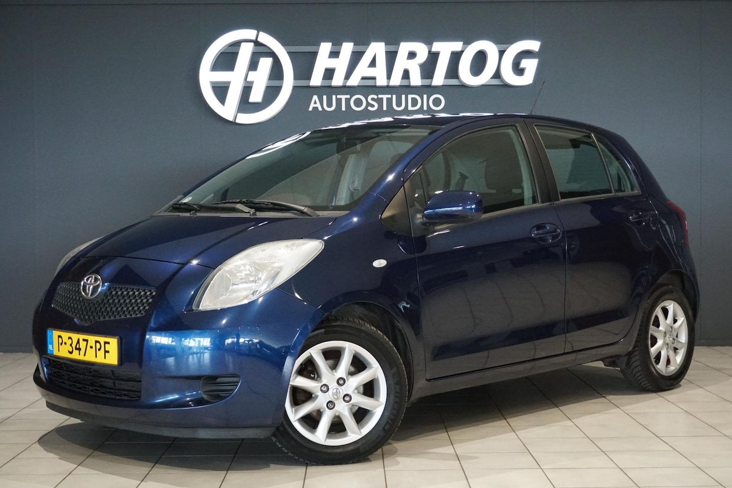 Toyota Yaris - 1.3 VVTi Sol MMT + AUTOMAAT / STOELVERWARMING / AIRCO - AutoWereld.nl