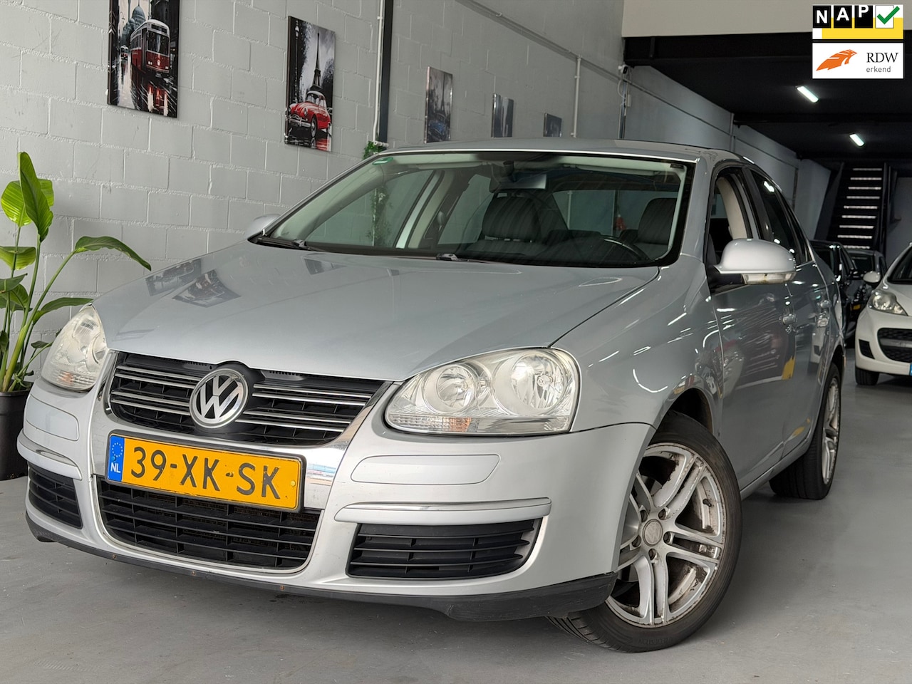 Volkswagen Jetta - 1.6 Trendline/ AUTOMAAT/ nap/ 1jaar apk/ airco/ EL-ramen/ zeer nette auto. - AutoWereld.nl