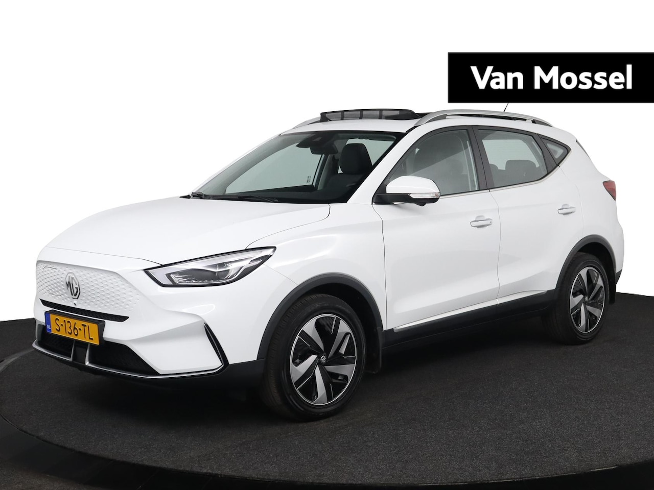 MG ZS - Luxury Long Range 70 kWh - AutoWereld.nl