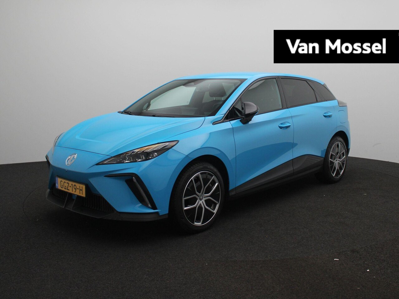MG MG4 - Luxury 64 kWh | Apple Carplay/Android Auto | 360 Camera | Cruise Control | Stoelverwarming - AutoWereld.nl