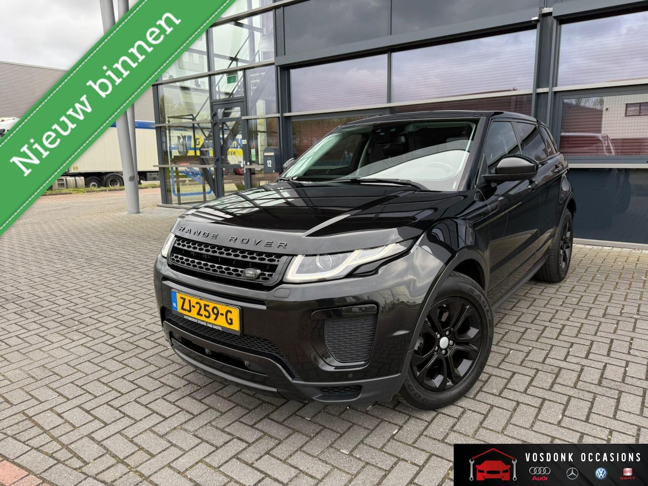Land Rover Range Rover Evoque - 2.0 TD4 HSE/Pano/automaat/ led Navi/ Sfeer - AutoWereld.nl