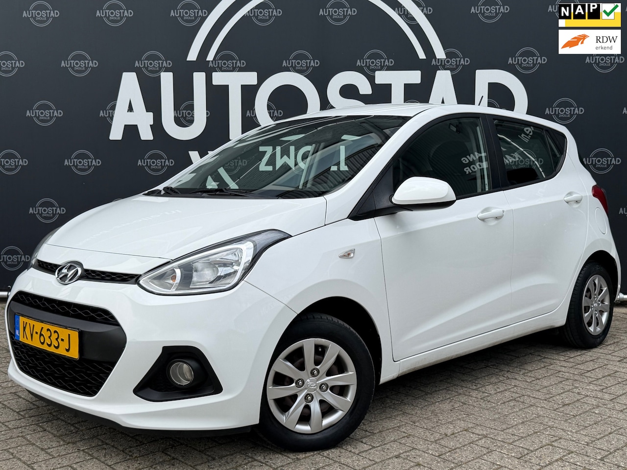 Hyundai i10 - 1.0i i-Motion Comfort NL-Auto / 2e Eigenaar / NAP / Airco / APK - AutoWereld.nl