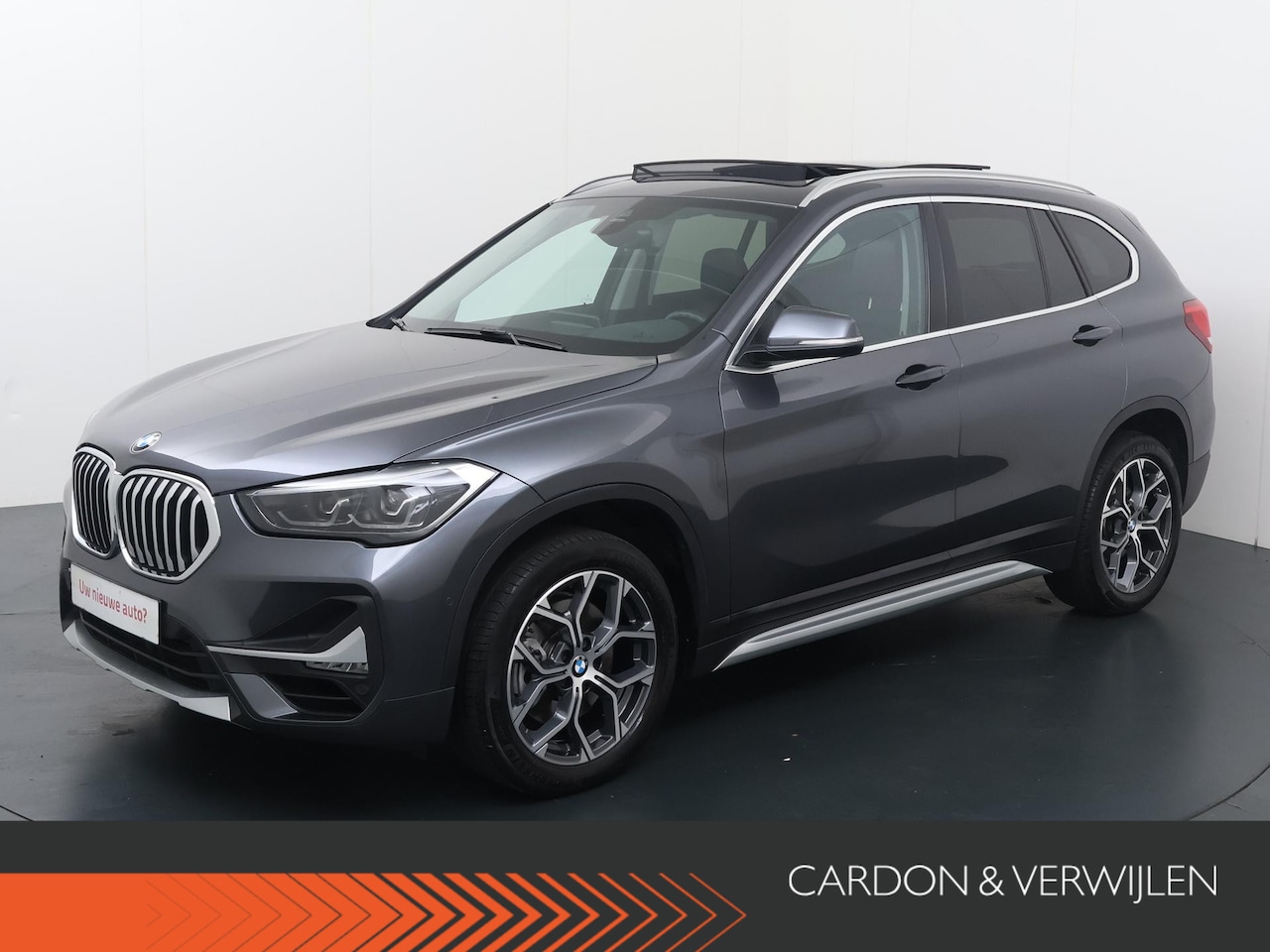 BMW X1 - sDrive20i High Executive | 178 PK | Automaat | Trekhaak | Panoramadak | Lederen bekleding - AutoWereld.nl