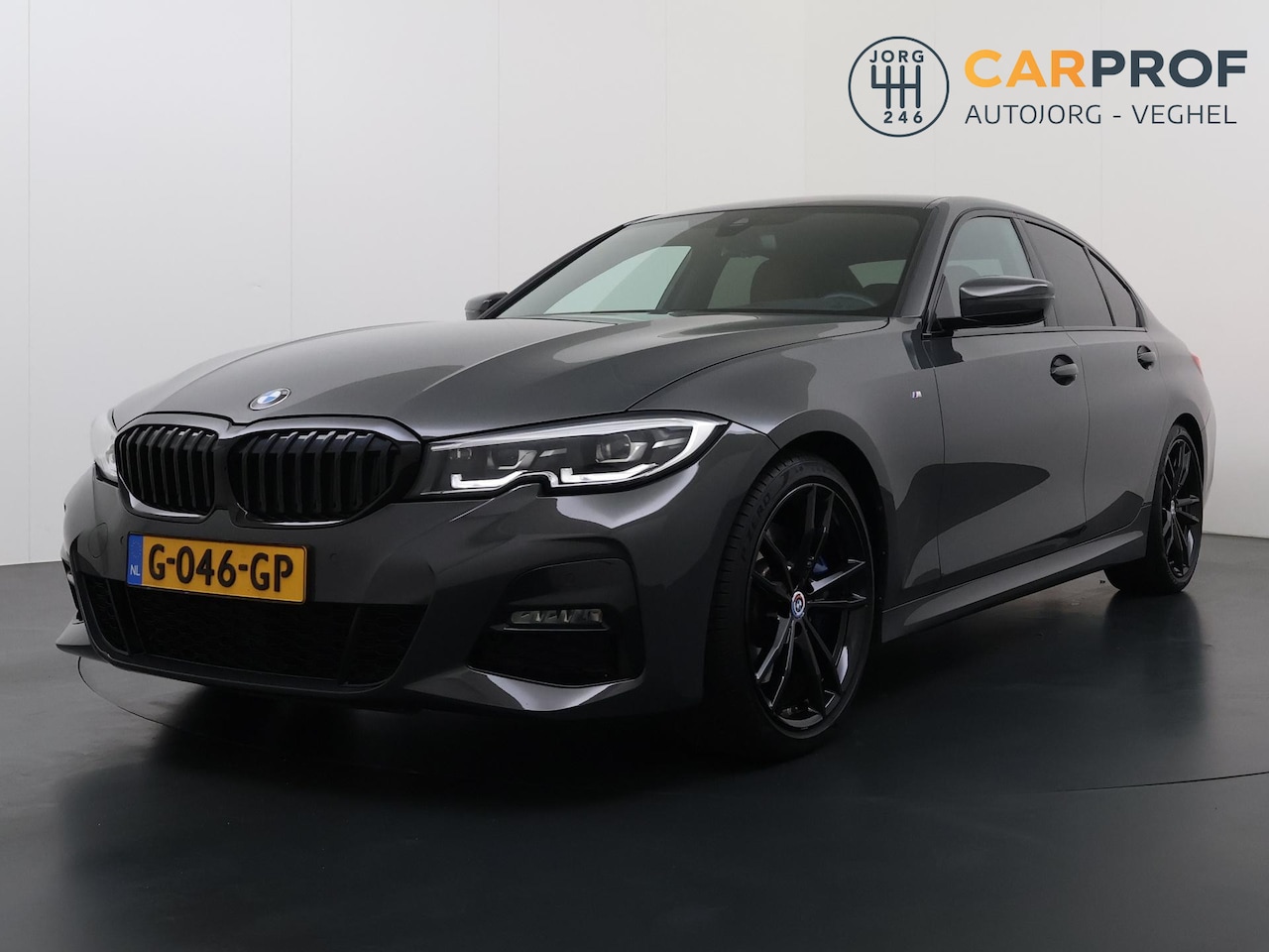 BMW 3-serie - 330i High Executive Edition M Sport | Trekhaak |  NAP | HUD | - AutoWereld.nl