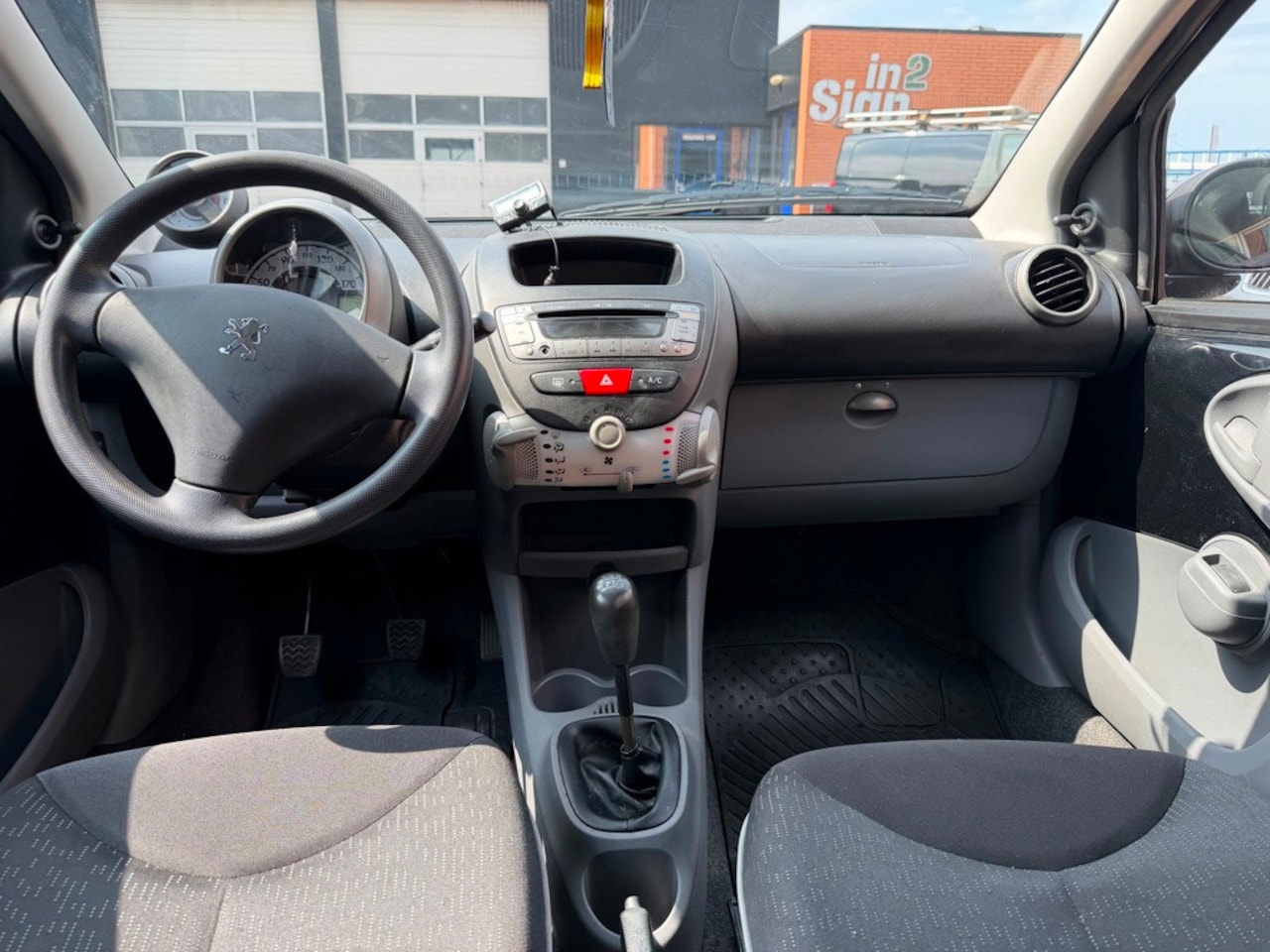 Peugeot 107 - 1.0-12V XS 1.0-12V XS - AutoWereld.nl