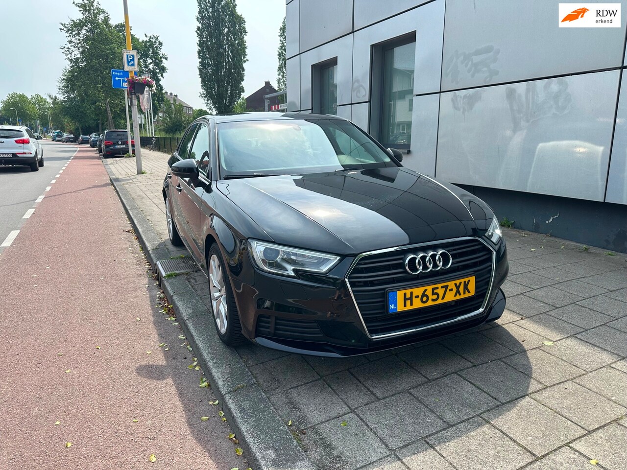 Audi A3 Sportback - 1.6 TDI DSG 5D PDC Xenon - AutoWereld.nl