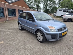 Ford Fusion - 1.4-16V Champion