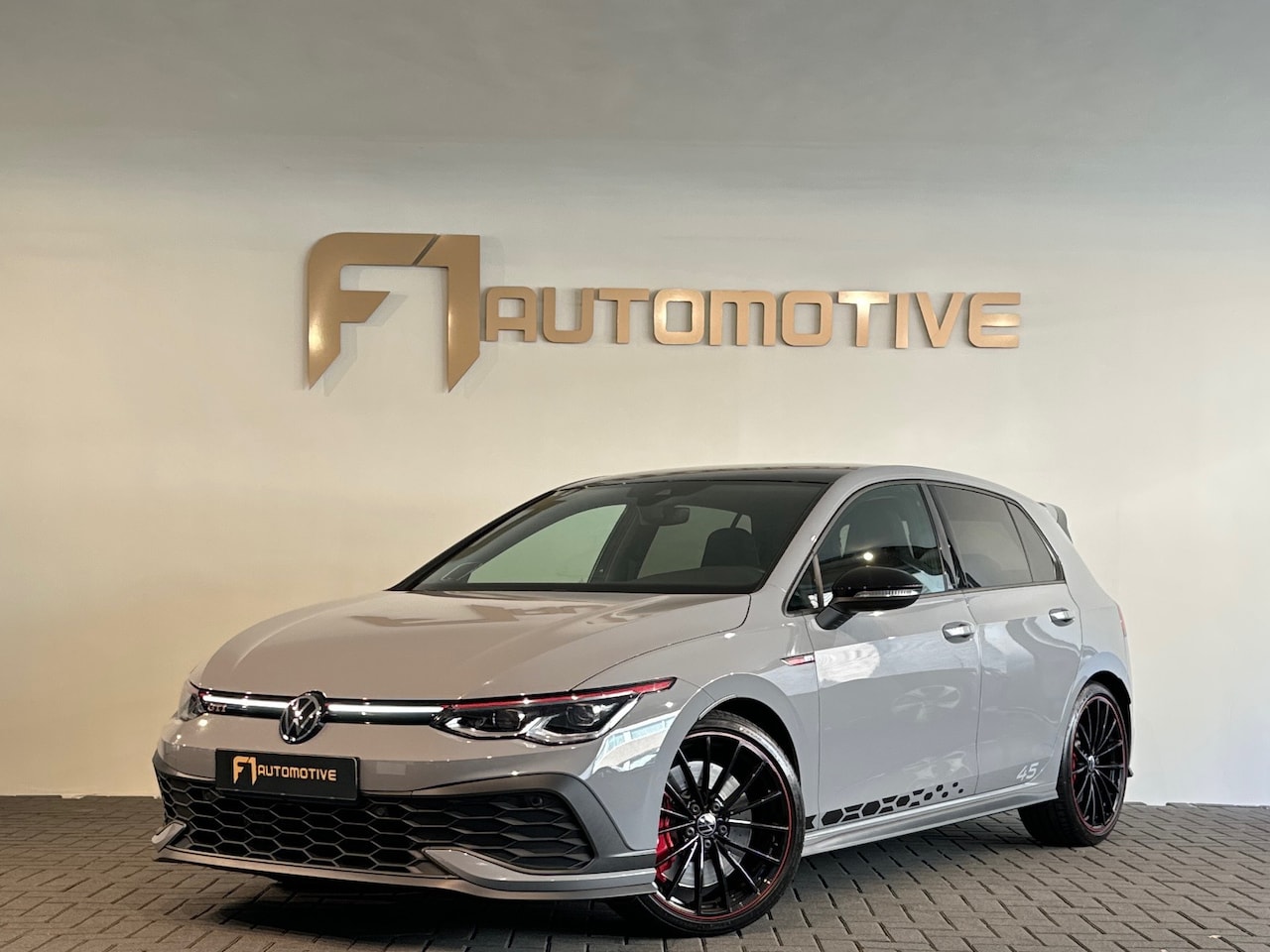 Volkswagen Golf - 2.0 TSI GTI Clubsport 45 Jahre Akrapovic|H/K - AutoWereld.nl