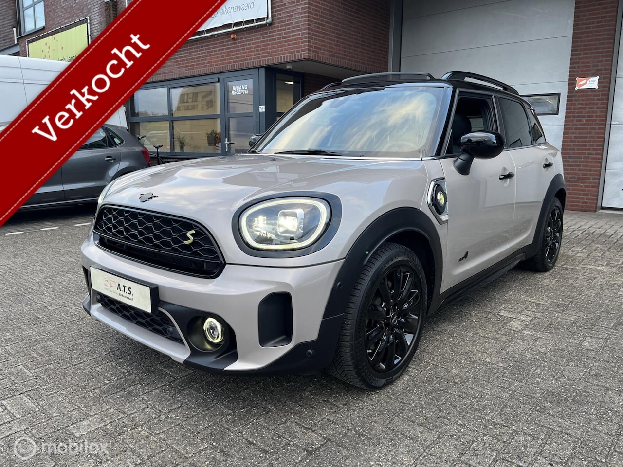 MINI Countryman - 1.5 Cooper S E ALL4 PANO-DAK*CAMERA*ACC*PDC* - AutoWereld.nl
