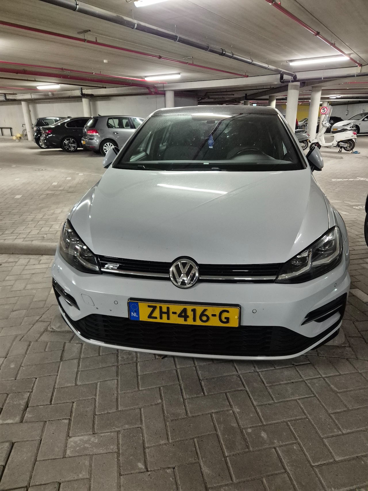 Volkswagen Golf - 1.5 TSI Highline Business R - AutoWereld.nl