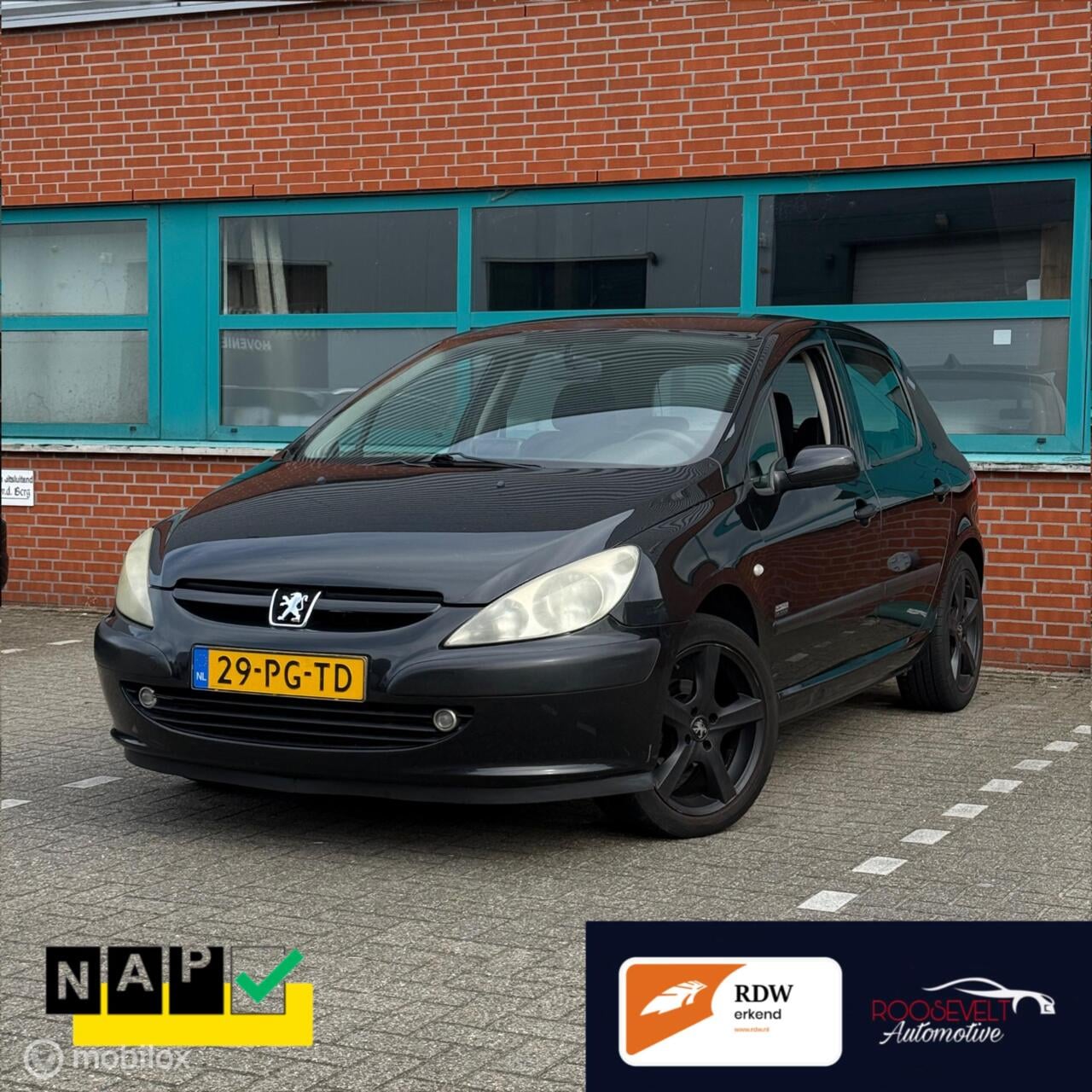 Peugeot 307 - 1.6-16V Navtech / APK / NAP /ZWART / RIJDT GOED - AutoWereld.nl