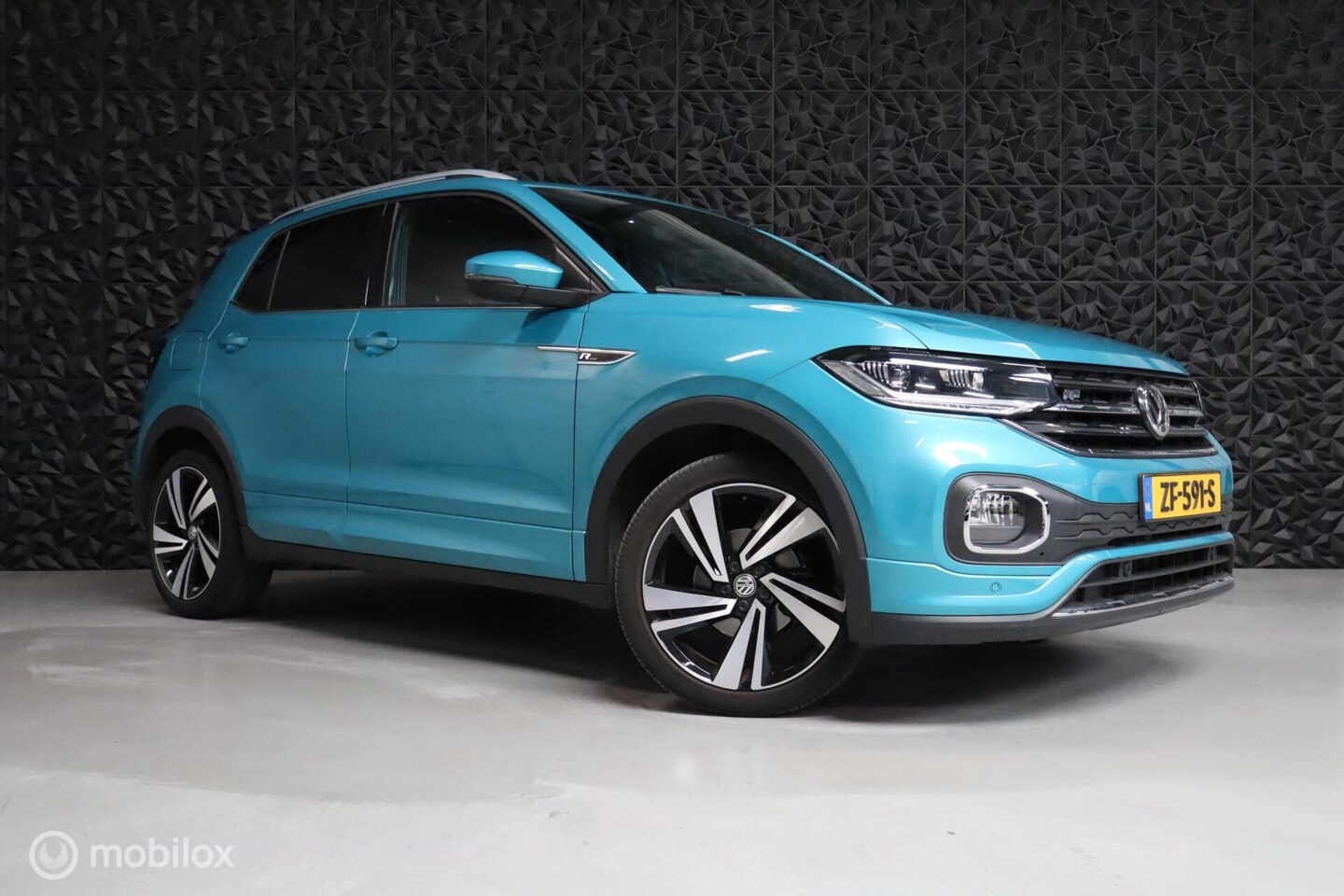 Volkswagen T-Cross - 1.0 TSI R-Line |Beats| Virutal | Carplay - AutoWereld.nl