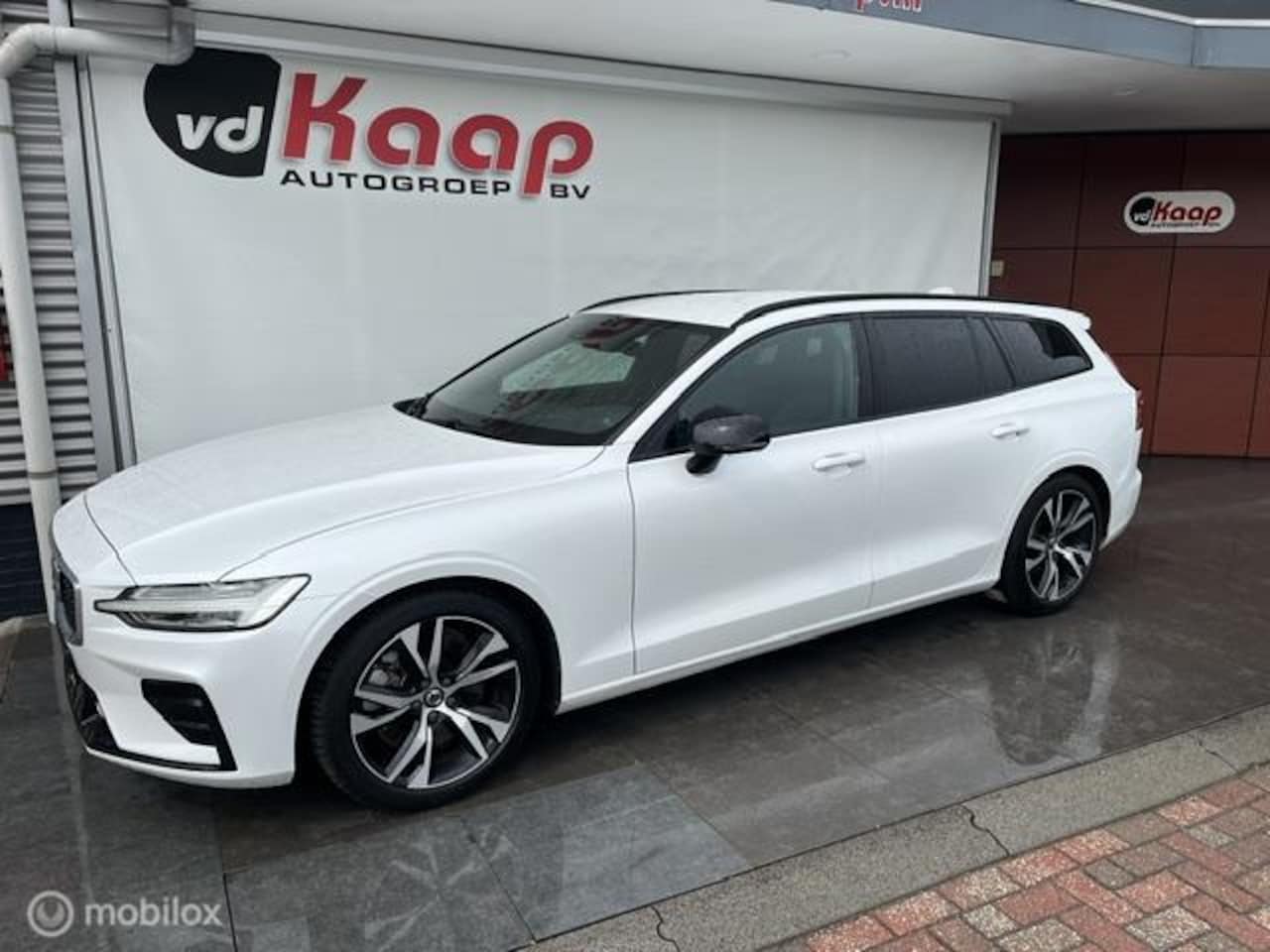 Volvo V60 - 2.0 T5 R-Design 2.0 T5 R-Design - AutoWereld.nl