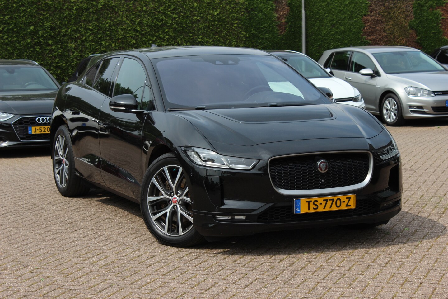 Jaguar I-PACE - EV400 First Edition 90 kWh / SoH 82% / Full option! / Panoramadak / 360Camera / Head-up / - AutoWereld.nl