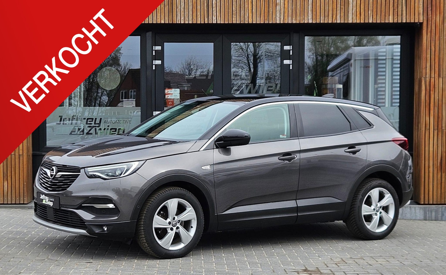 Opel Grandland X - 1.2 Turbo Business Executive stoel/stuur verwarming. automaat. achteruitrijcamera. nieuwe - AutoWereld.nl