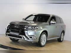 Mitsubishi Outlander - 2.4 PHEV Instyle | Trekhaak | Schuif- kanteldak | Leer
