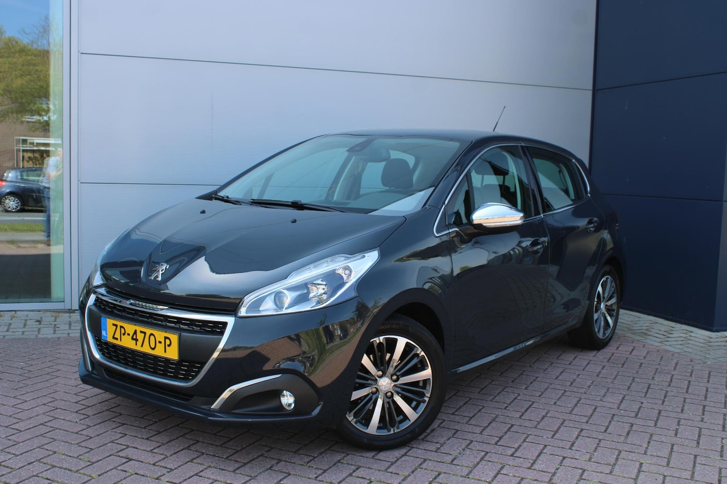 Peugeot 208 - 1.2 PureTech 110pk Allure Automaat Airco Navi Camera Perfect onderhouden - AutoWereld.nl