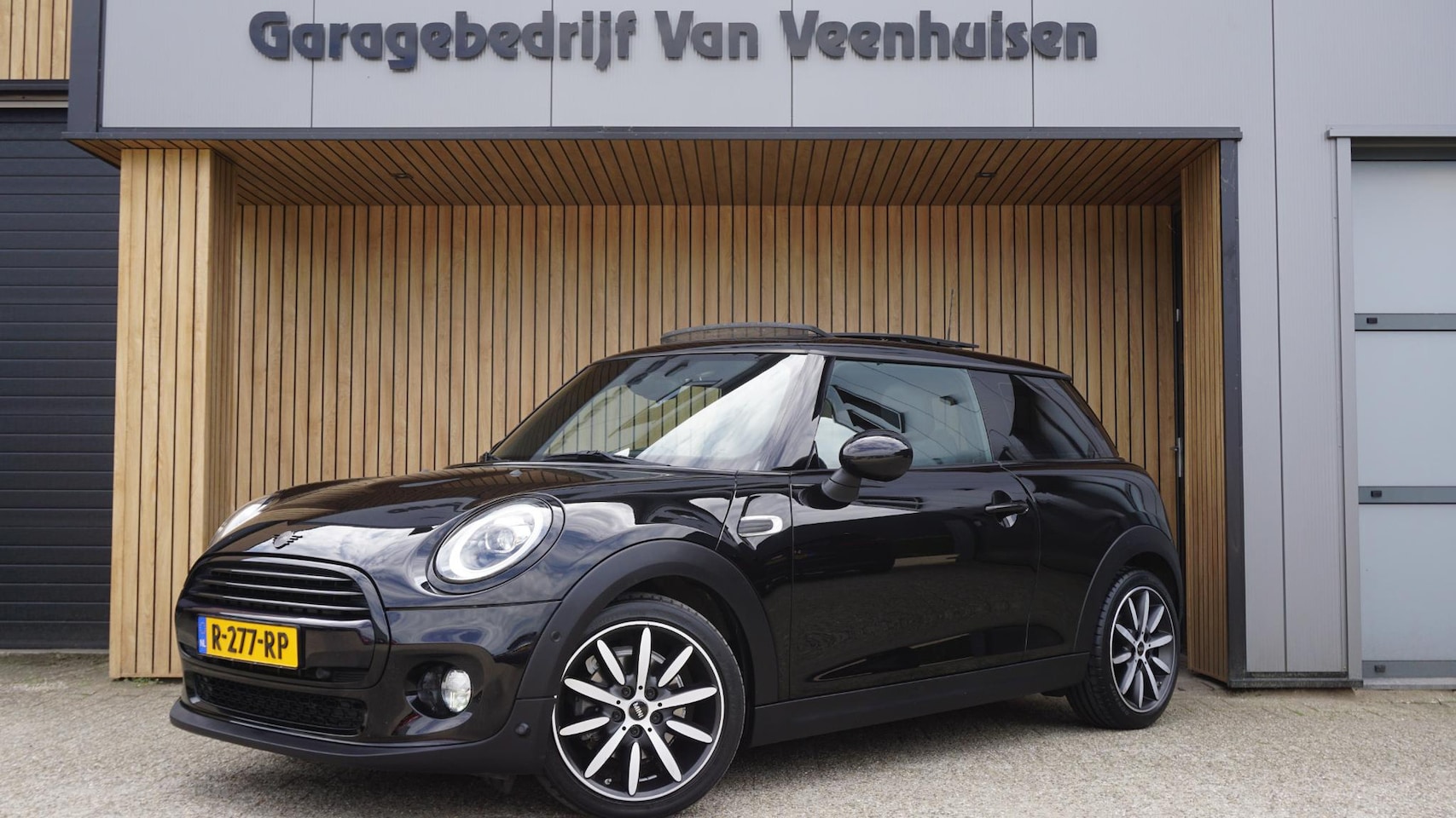 MINI Cooper - 1.5 136pk Chili 3Drs Pano.Dak *Black Optik* Sportstoelen LED *Union Jack* 17inch LM 79885k - AutoWereld.nl