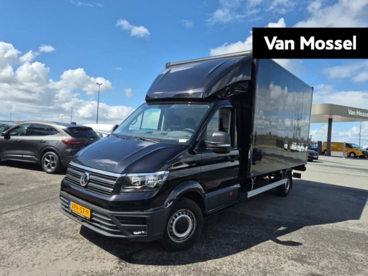 Volkswagen Crafter - 2.0 TDI L4 Highline 177PK | Automaat | Cirtybox | Navigatie | Cruise Control | Radio | Air - AutoWereld.nl