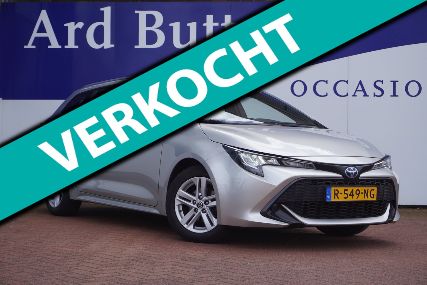 Toyota Corolla Touring Sports - 1.8 Hybrid Active+Led+camera+apple-careplay-ecc+adaptief-cruise = OKT-2022 - AutoWereld.nl