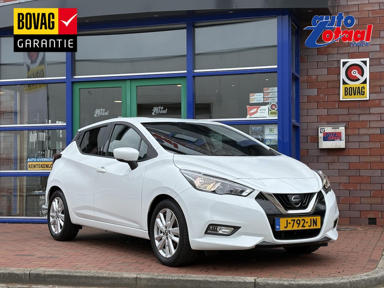 Nissan Micra - 1.0 IG-T N-Connecta | Parkeer sensoren | Airco | Dealer onderhouden - AutoWereld.nl
