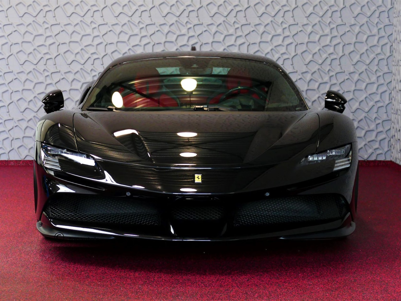 Ferrari SF90 Stradale - 4.0 V8 1000 pk INCL BTW/BPM. CARBON SEATS/STUUR LIFT CARPLAY AFS CAMERA phev - AutoWereld.nl